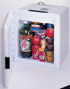 Koolatron P-27 Voyager - A Thermoelectric Cooler - 12 Volt Coole